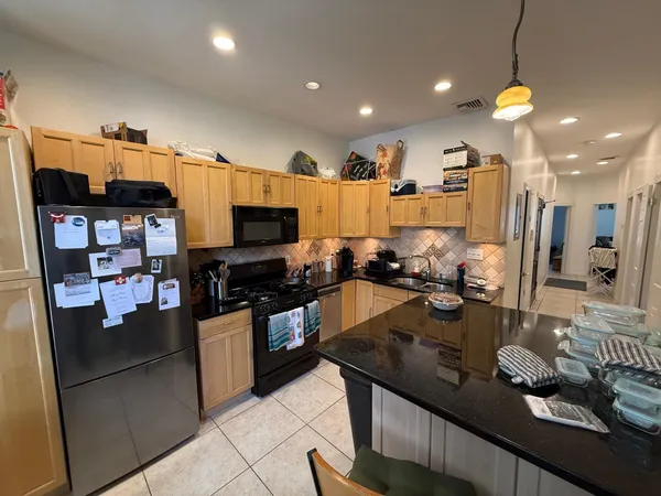 $3,500 | 169 Ogden Avenue, Unit 3, Jersey City, NJ 07307