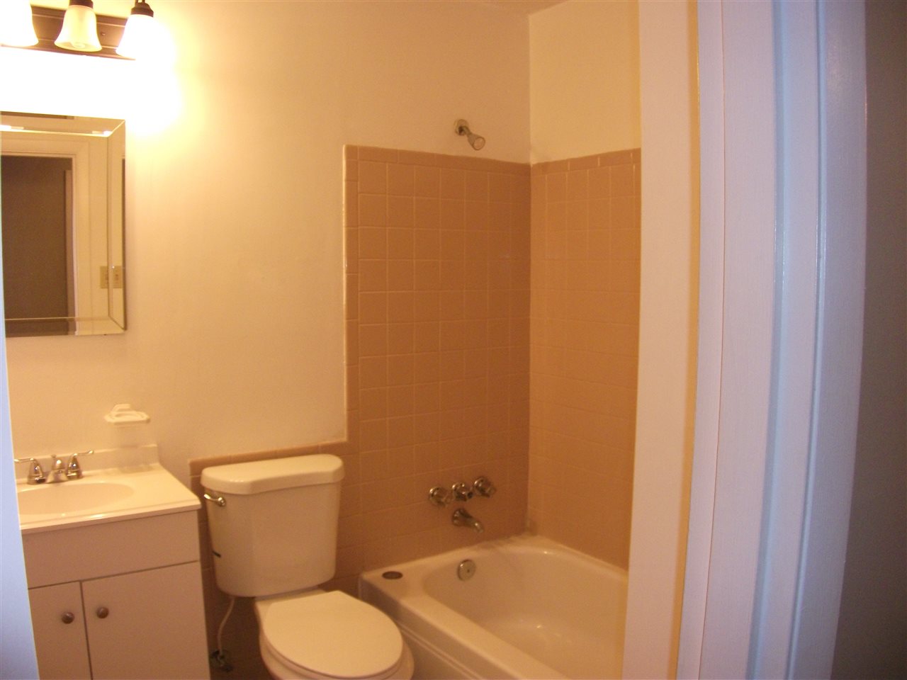 5014 Knight Arnold Road Memphis, TN 38118 - Photo 9 of 13 Gallery Image 9