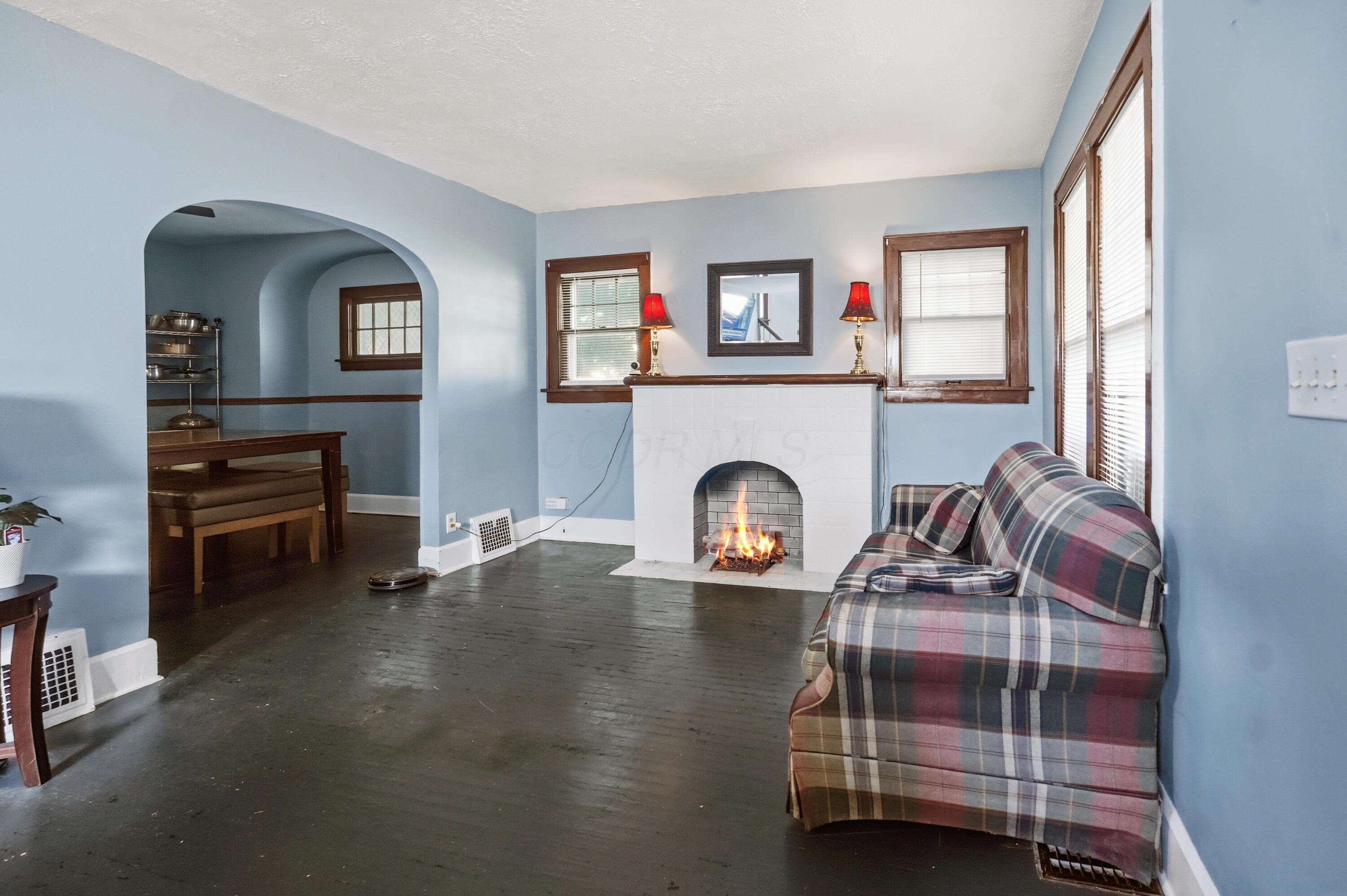 2221 9th Street Northwest Canton, OH 44708 - Photo 4 of 33
