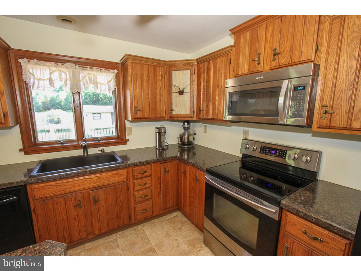 5190 Oley Turnpike Road Reading, PA 19606 - Photo 9 of 25 Gallery Image 9