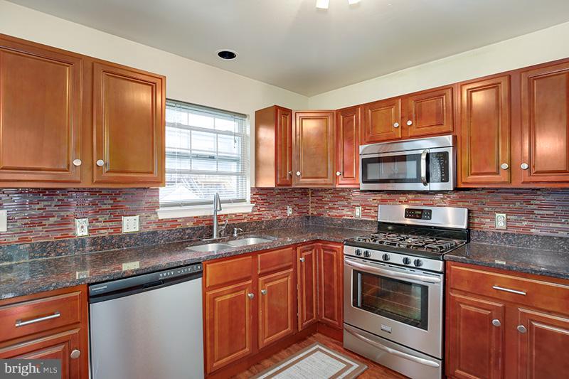6531 Ridgeborne Drive Baltimore, MD 21237 - Photo 7 of 30 Kitchen
