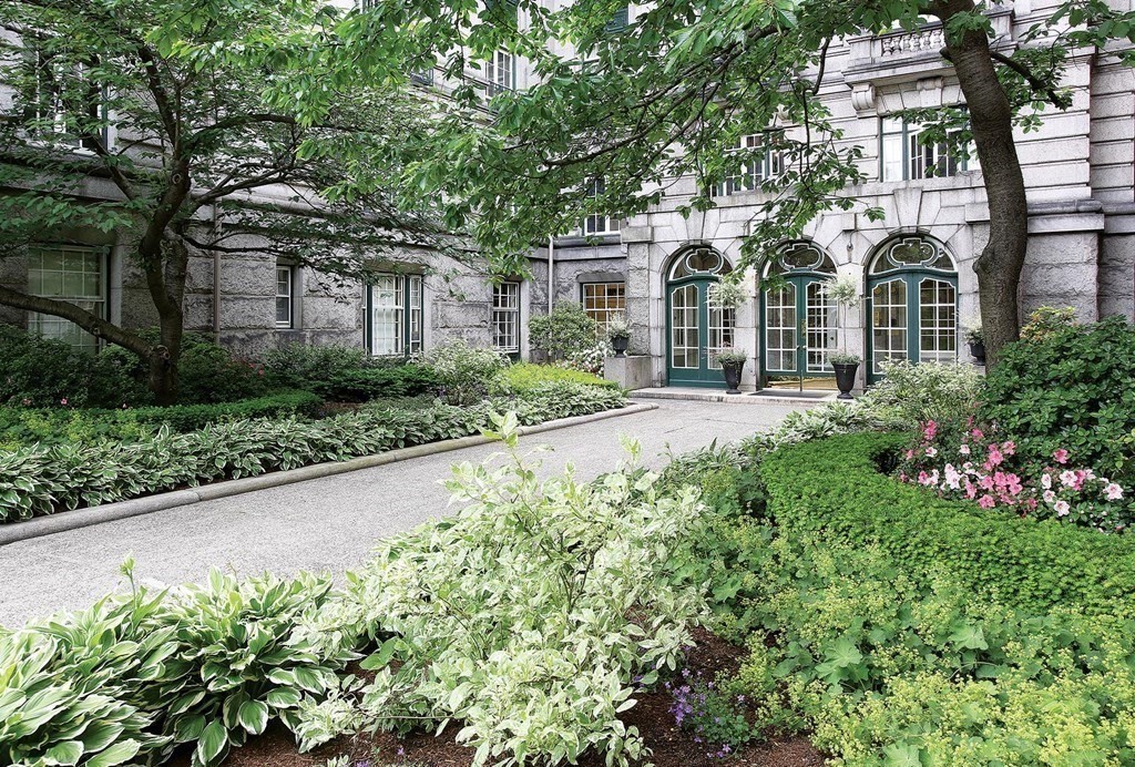 1514 Beacon Street, Unit 34 Brookline, MA 02446 - Photo 3 of 15