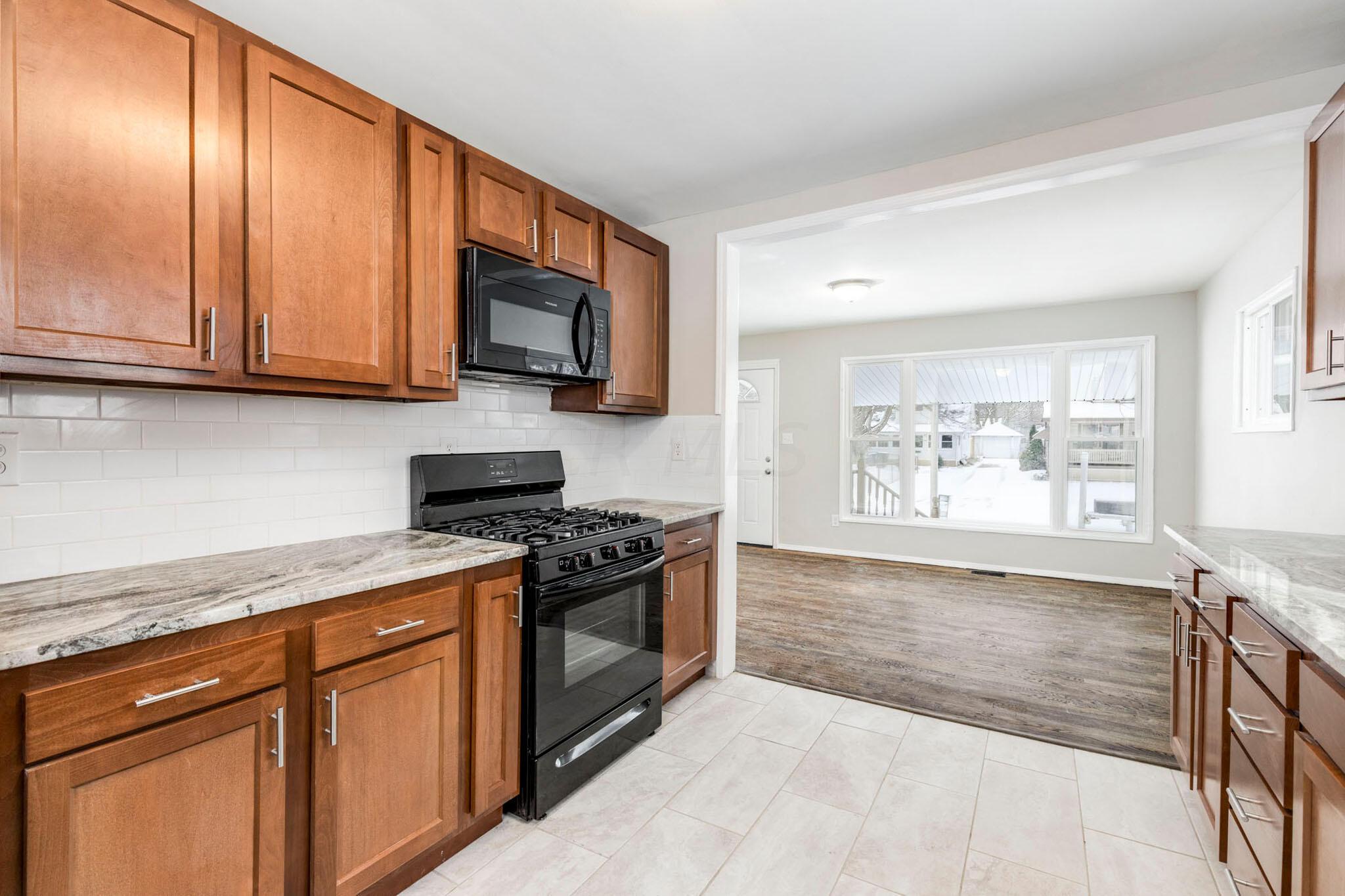 3097 Howey Road Columbus, OH 43224 - Photo 13 of 23 Kitchen