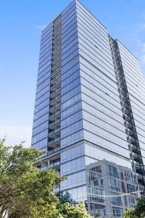 $375,000 | 860 West Blackhawk Street, Unit 406, Chicago, IL 60642