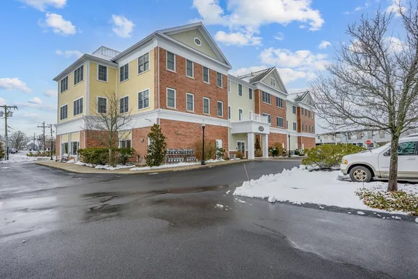$450,000 | 68 Center Street, Unit 13, Barnstable, MA 02601