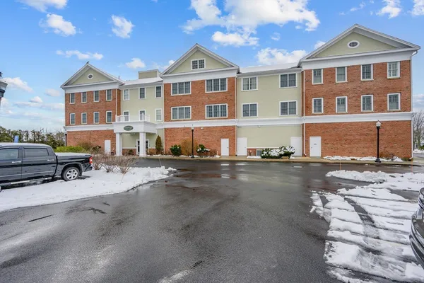 $450,000 | 68 Center Street, Unit 13, Barnstable, MA 02601