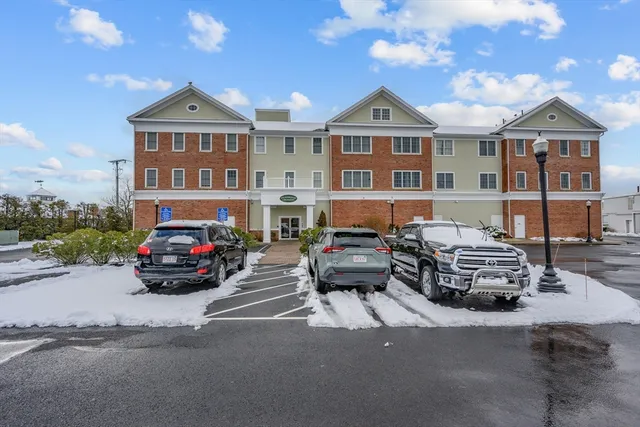 $599,900 | 68 Center Street, Unit 13, Barnstable, MA 02601