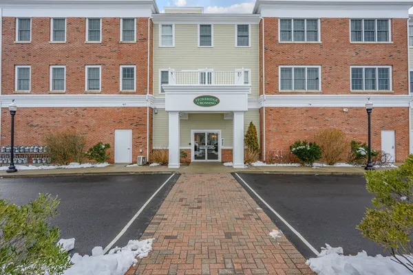 $450,000 | 68 Center Street, Unit 13, Barnstable, MA 02601
