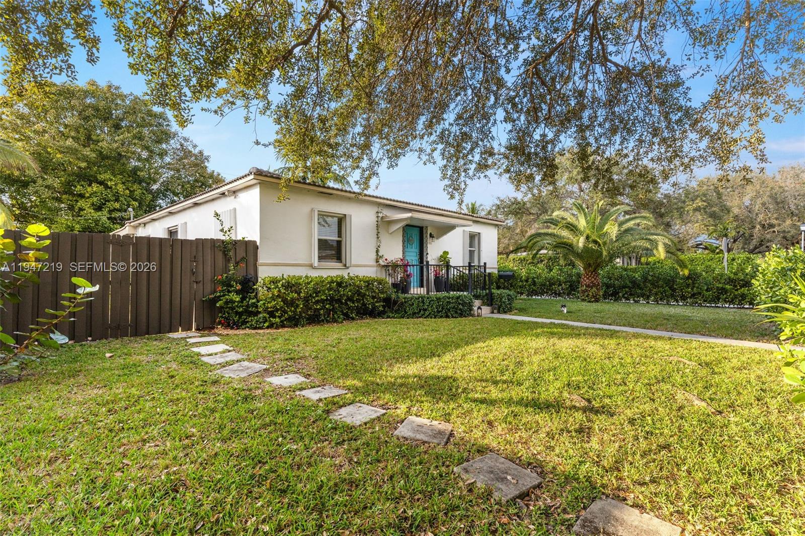 550 Cardinal Street Miami Springs, FL 33166 - Photo 29 of 33 Large Hedged Corner lot
