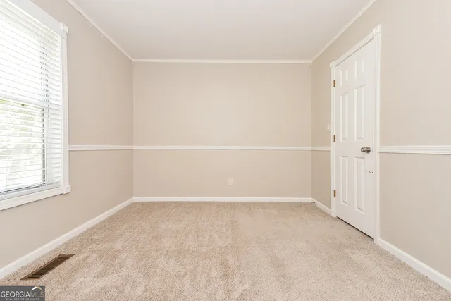 an empty room with a empty space