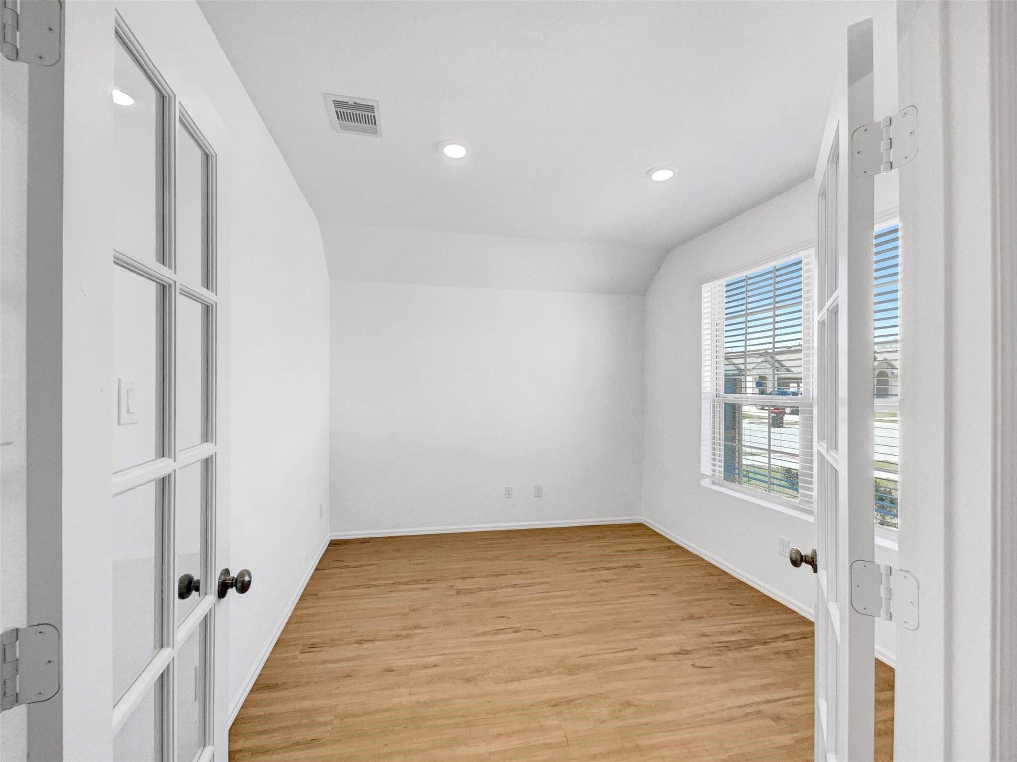 14242 Walworth Crk Court Rosharon, TX 77583 - Photo 5 of 16