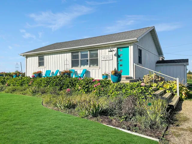 $2,400 | 18312 Avery Road, Three Oaks, MI 49128