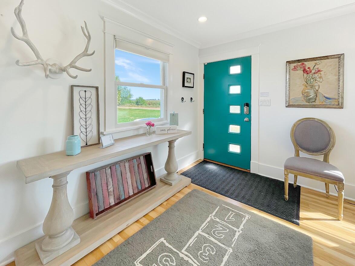 18312 Avery Road Three Oaks, MI 49128 - Photo 2 of 12 Entry