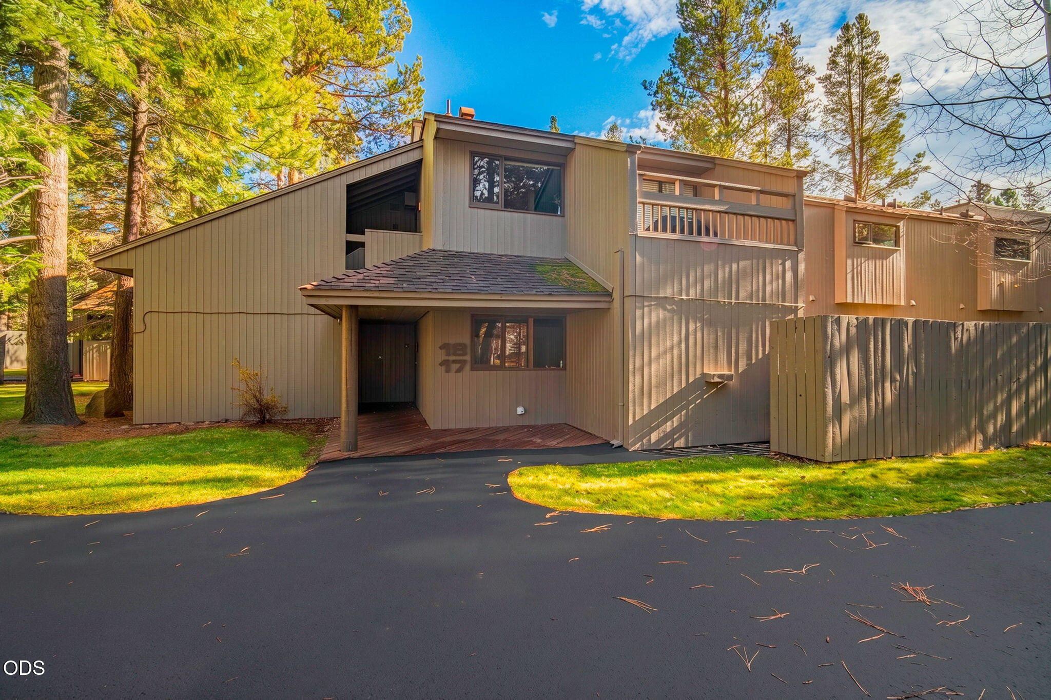 57218 Island Road, Unit 18 Sunriver, OR 97707 - Photo 1 of 38