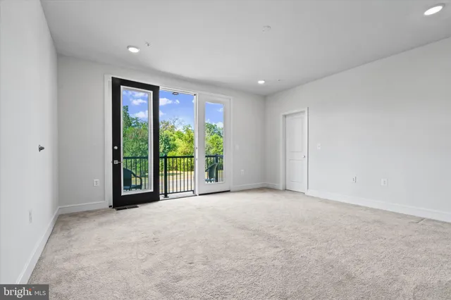 $549,900 | 43234 Farringdon Square, Ashburn, VA 20148