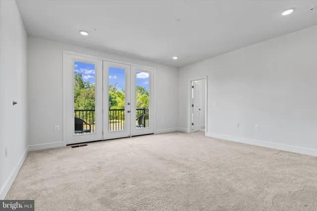 $549,900 | 43234 Farringdon Square, Ashburn, VA 20148