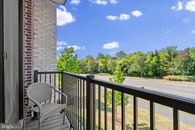 $549,900 | 43234 Farringdon Square, Ashburn, VA 20148