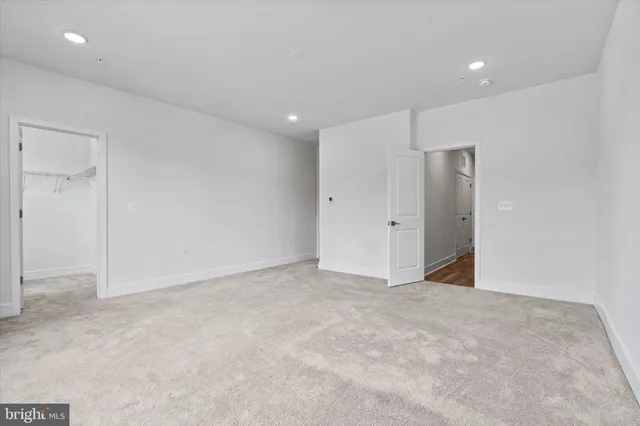 $549,900 | 43234 Farringdon Square, Ashburn, VA 20148