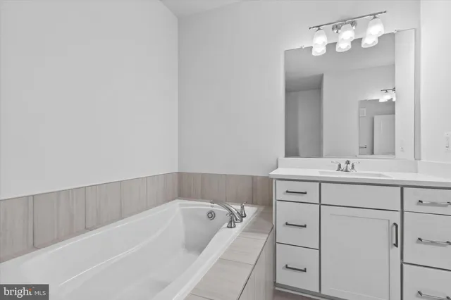 $549,900 | 43234 Farringdon Square, Ashburn, VA 20148