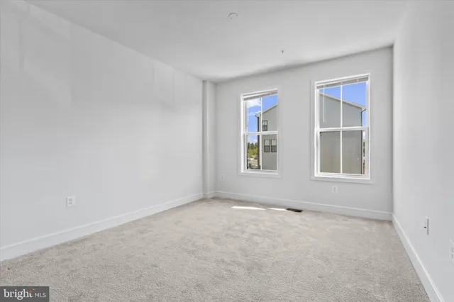 $549,900 | 43234 Farringdon Square, Ashburn, VA 20148