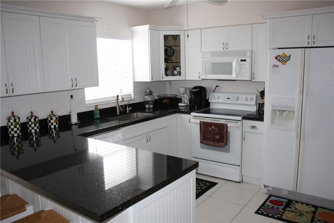 990 Southwest 3rd Avenue Pompano Beach, FL 33060 - Photo 14 of 24 Photo 14