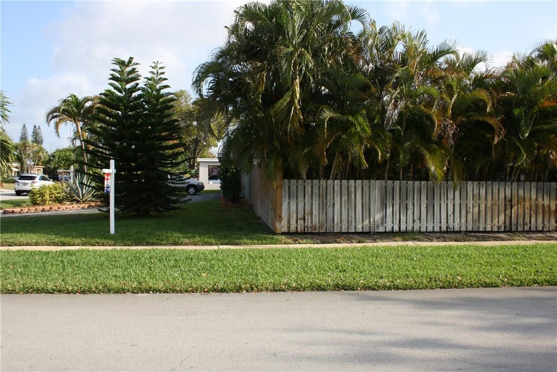 990 Southwest 3rd Avenue Pompano Beach, FL 33060 - Photo 4 of 24 Photo 4