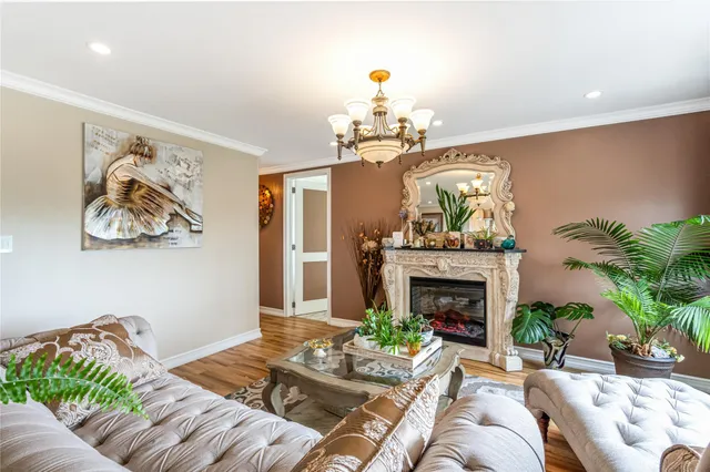 $900,000 | 17-85 215th Street, Unit 4M | Bay Terrace