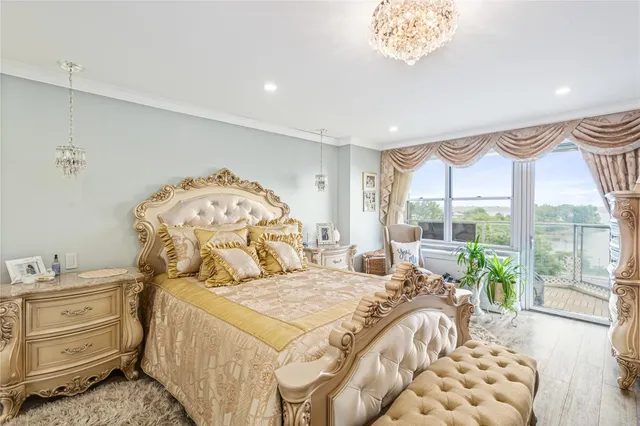 $900,000 | 17-85 215th Street, Unit 4M | Bay Terrace