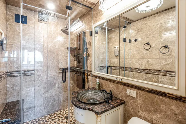 $900,000 | 17-85 215th Street, Unit 4M | Bay Terrace