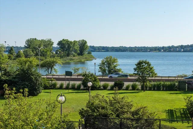 $900,000 | 17-85 215th Street, Unit 4M | Bay Terrace