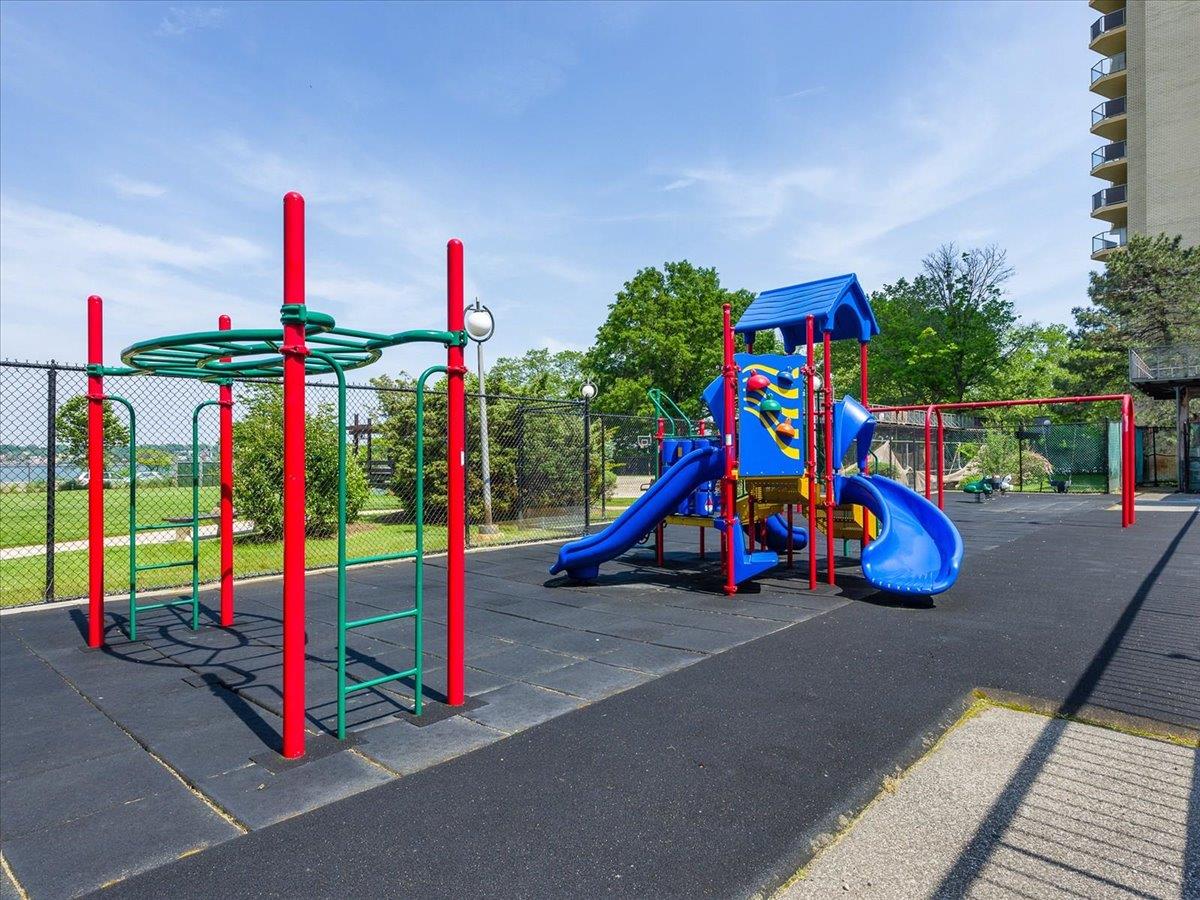 17-85 215th Street, Unit 4M Queens, NY 11360 - Photo 37 of 41 Playground