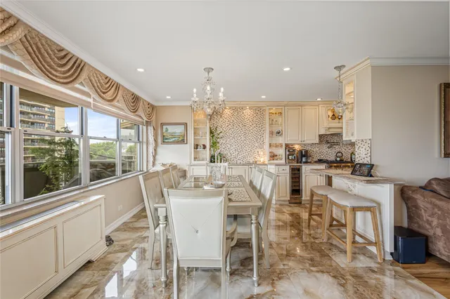 $900,000 | 17-85 215th Street, Unit 4M | Bay Terrace