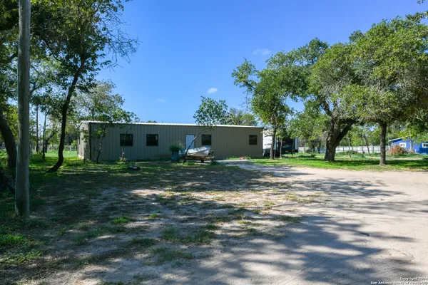 $349,500 | 270 Camelot Lane, San Antonio, TX 78264