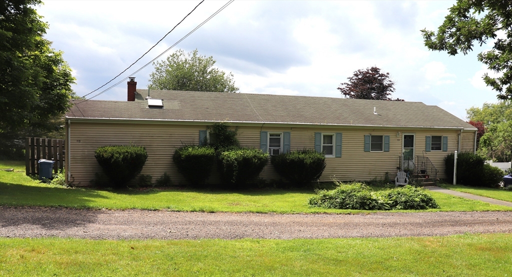 19 Vincent Street Middletown, RI 02842 - Photo 1 of 34 Gallery Image 1