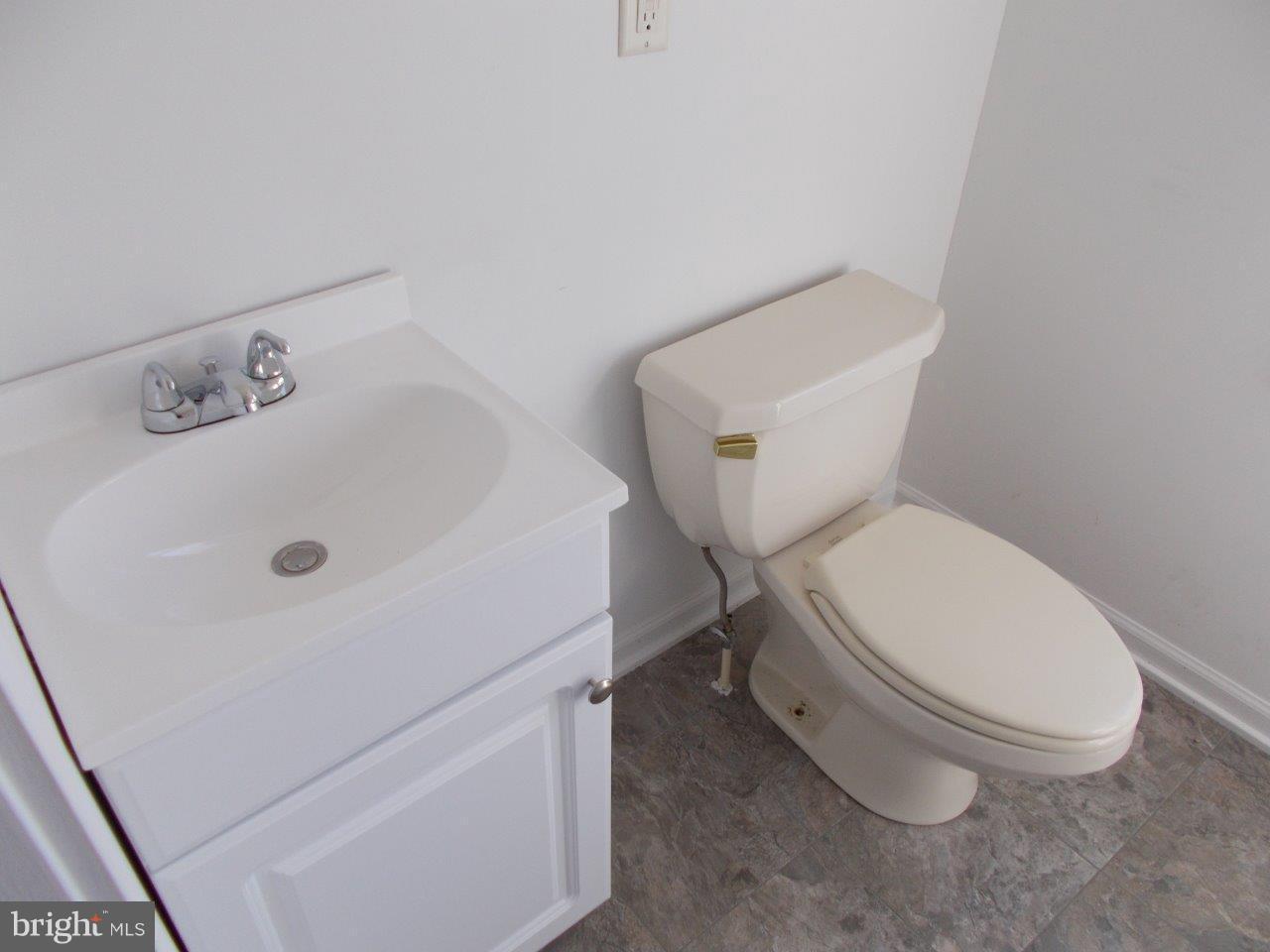 5338 Bucktown Road Cambridge, MD 21613 - Photo 14 of 18 Half Bath