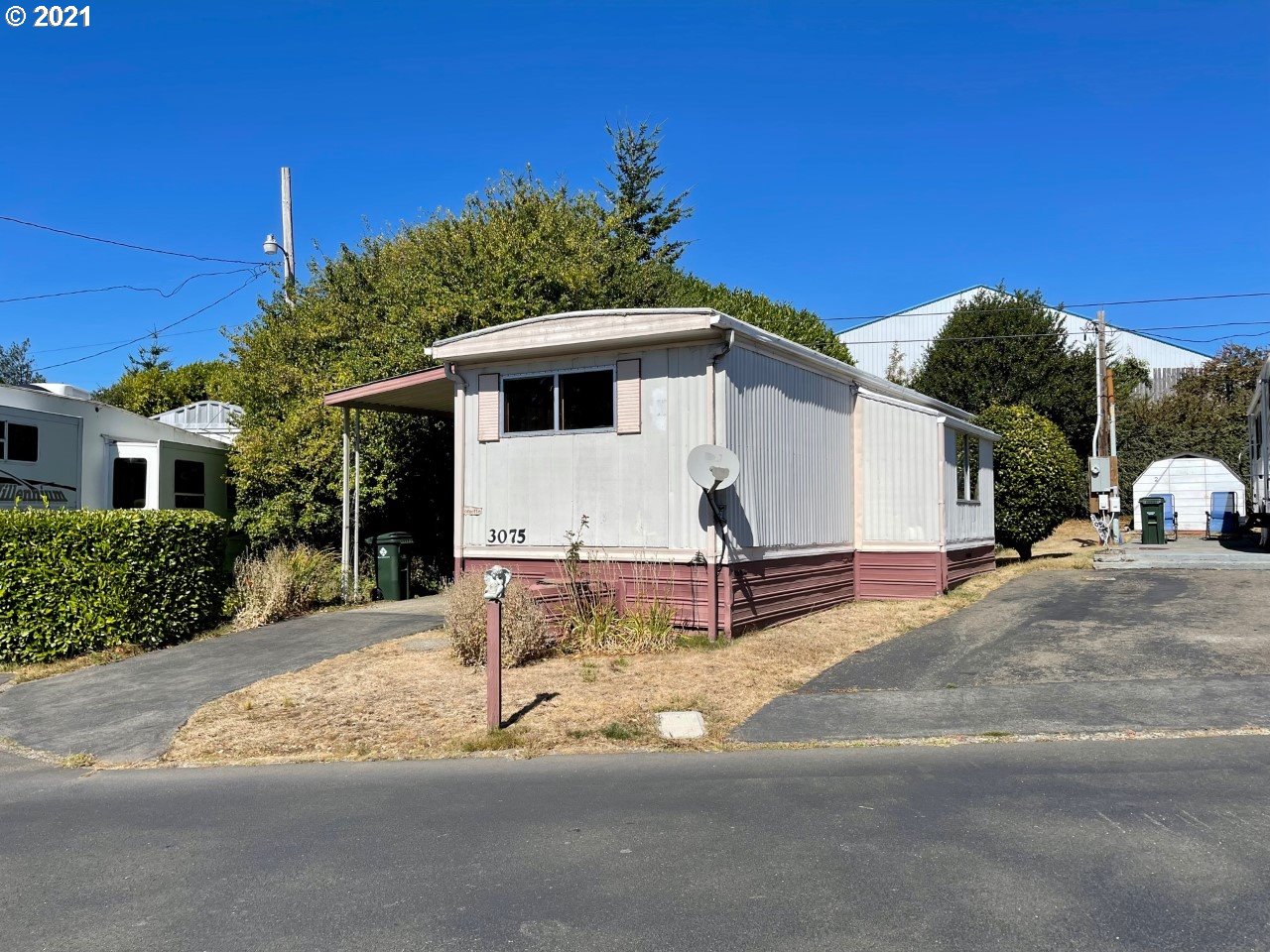3075 Pacific Loop Coos Bay, OR 97420 - Photo 2 of 30