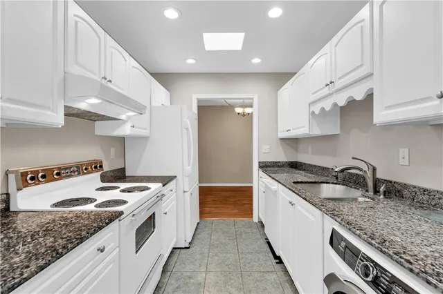 $375,000 | 3201 St Charles Avenue, Unit 313, New Orleans, LA 70115