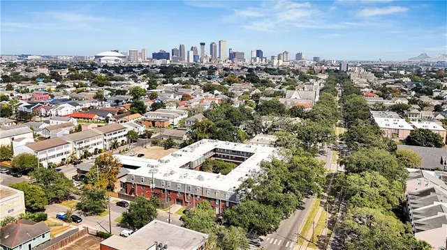 $375,000 | 3201 St Charles Avenue, Unit 313, New Orleans, LA 70115