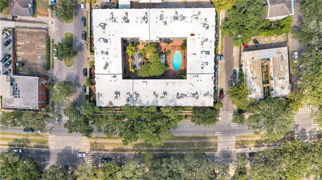 $375,000 | 3201 St Charles Avenue, Unit 313, New Orleans, LA 70115