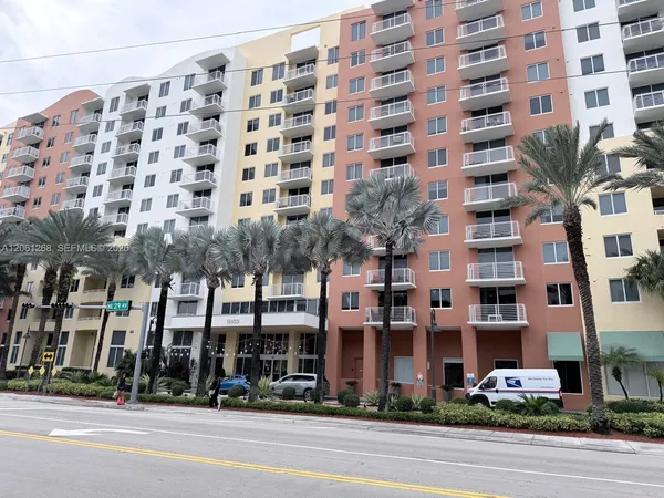 $431,000 | 18800 Northeast 29th Avenue, Unit 323, Aventura, FL 33180