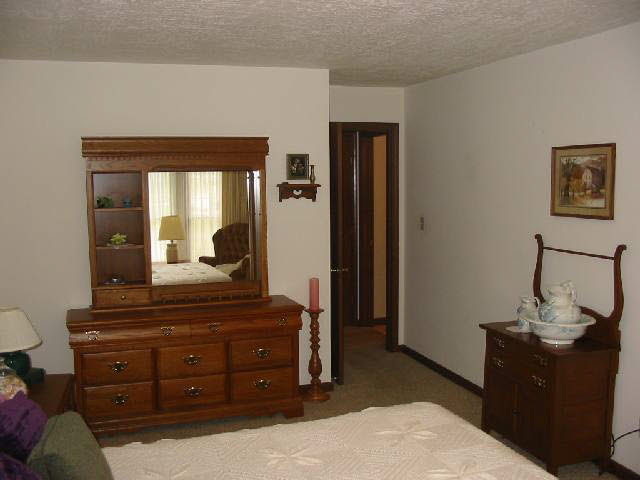 3411 Hermitage Road Vincennes, IN 47591 - Photo 7 of 9 Gallery Image 7