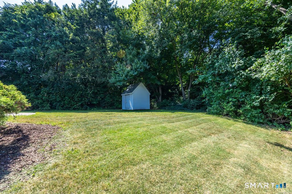 32 Kaynor Drive Waterbury, CT 06708 - Photo 3 of 23