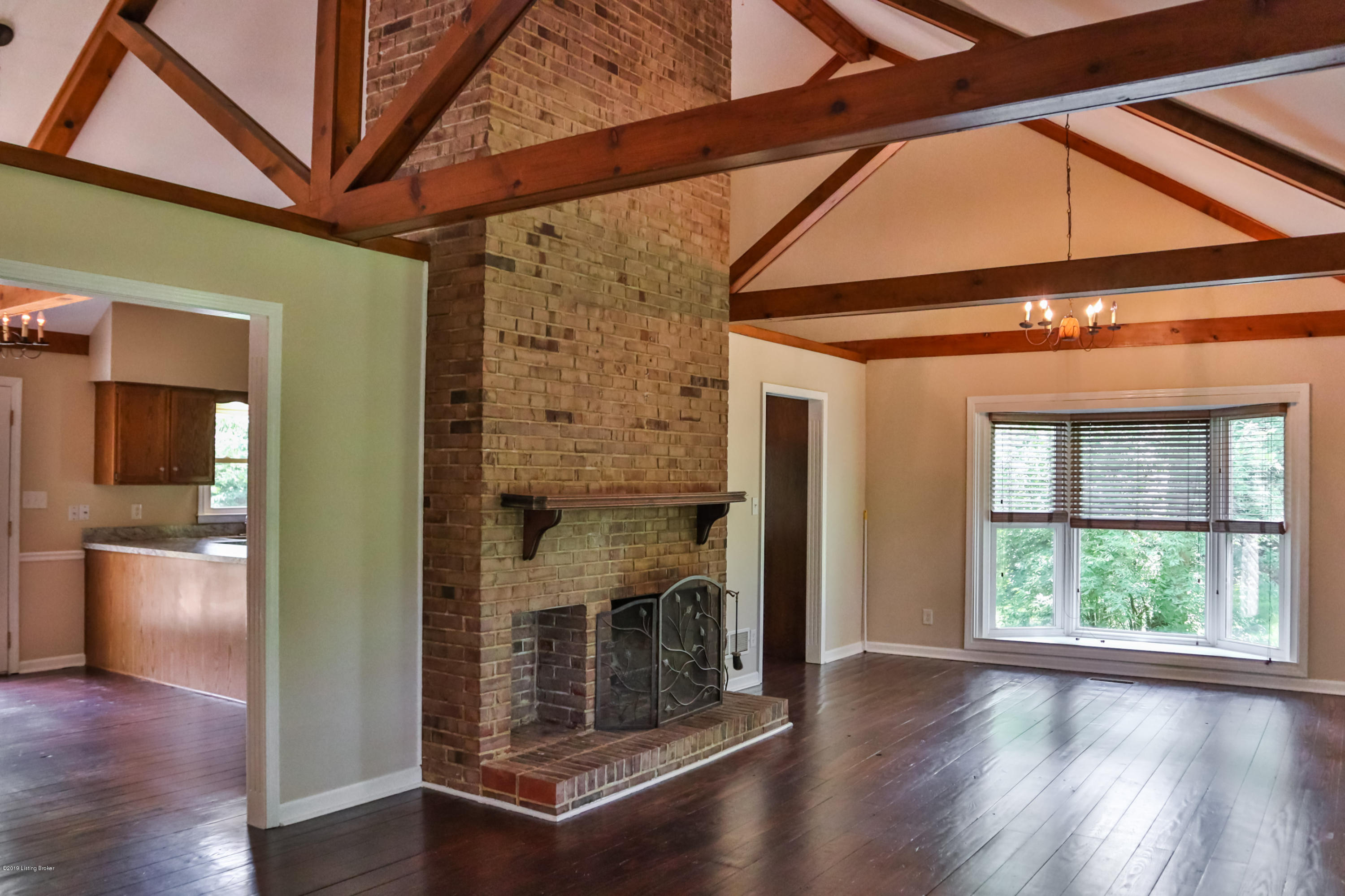 1009 Cedar Point Road La Grange, KY 40031 - Photo 5 of 45 011 20190528 0284