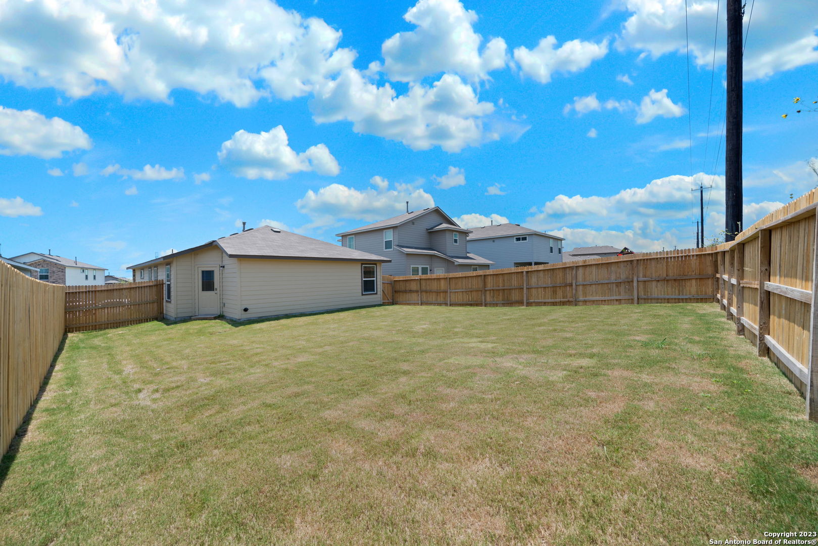 5830 Kendall Prairie Converse, TX 78109 - Photo 23 of 25 a bathroom with a sink and a yard