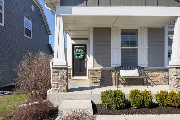 $875,000 | 2534 Leander Court, Woodridge, IL 60517
