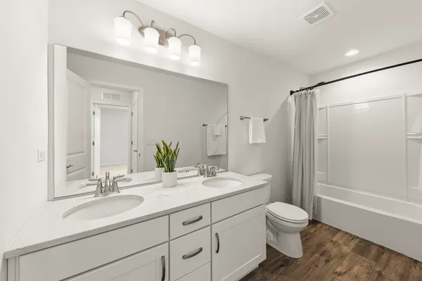 $875,000 | 2534 Leander Court, Woodridge, IL 60517