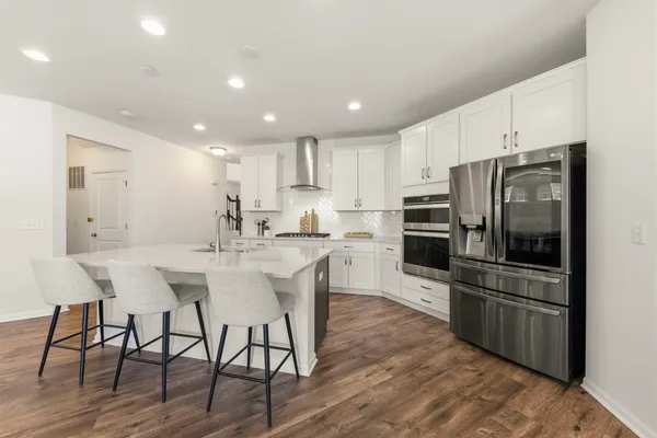 $875,000 | 2534 Leander Court, Woodridge, IL 60517