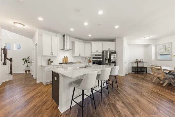 $875,000 | 2534 Leander Court, Woodridge, IL 60517