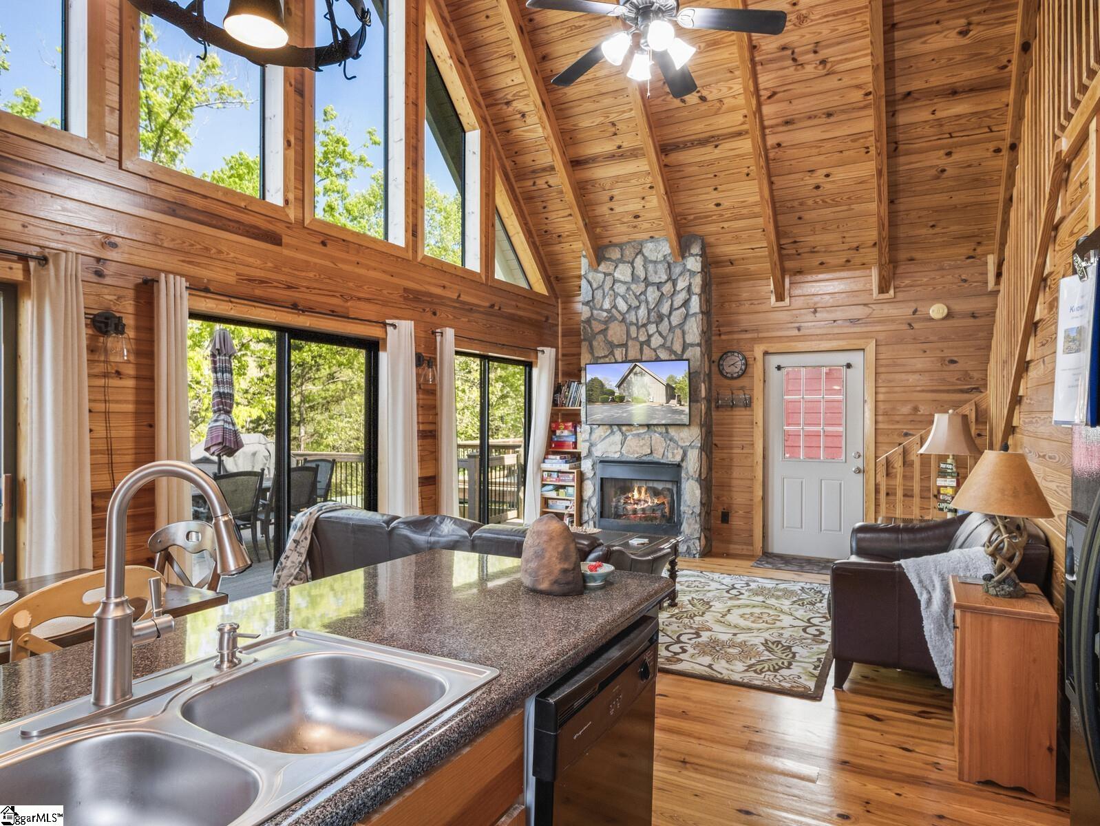 209 New Timber Trail Seneca, SC 29672 - Photo 9 of 36