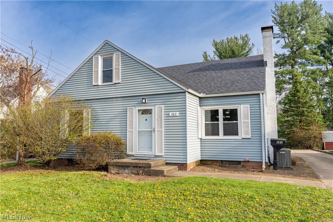 263 Everhard Road Southwest North Canton, OH 44709 - Photo 2 of 43